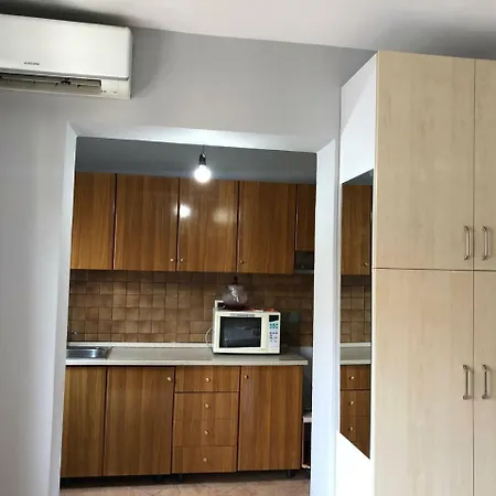 Ada * Tirana